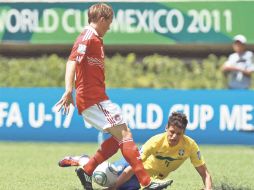 Desde la llegada de Brasil a Guadalajara han entrenado en pasto sintético, pero todavía no se adaptan completamente. MEXSPORT  /