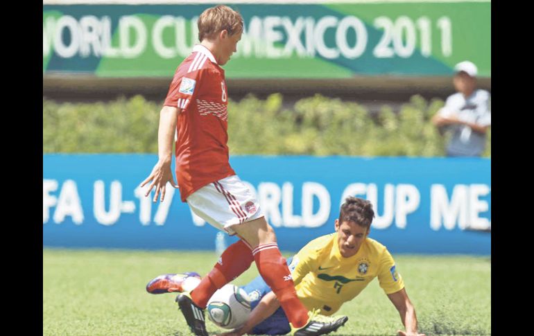 Desde la llegada de Brasil a Guadalajara han entrenado en pasto sintético, pero todavía no se adaptan completamente. MEXSPORT  /