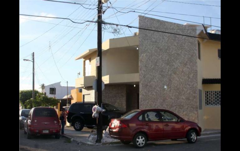 Domicilio del periodista Miguel Ángel López Velasco, lugar donde fue asesinado junto con su familia el día de ayer. EFE  /