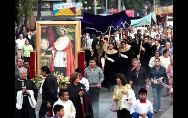 Alrededor de las 09:15 horas inició la procesión con 24 actores caracterizados a la época. EL UNIVERSAL  /