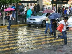 En Guadalajara centro la lluvia fue de 9.6 milímetros y la temperatura de 26.5 grados centígrados. ARCHIVO  /