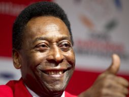 Pelé sigue preocupado por el avance de las obras en Brasil para el Mundial de fútbol 2014. AP  /