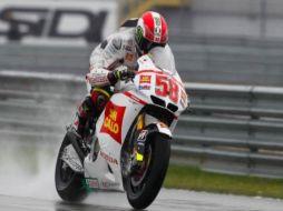 el italiano MArco Simoncelli como primer lugar en el segundo entrenamiento libre. MOTO GP  /