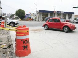 En torno al cruce de las avenidas Enrique Díaz de León y Niños Héroes se realizaron trabajos de repavimentación. ARCHIVO  /