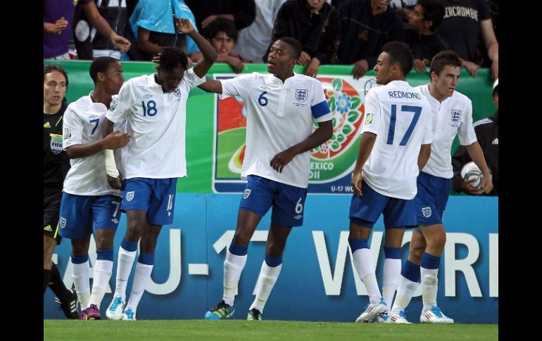 Jugadores de la selección de Inglaterra durante partido del Mundial México Sub-17. MEXSPORT  /