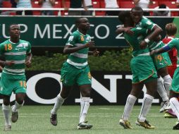 la Selección de Costa de Marfil celebrando un gol en el partido contra Dinamarca.MEXSPORT  /