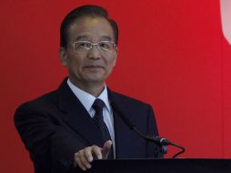 Wen Jiabao ofrece discurso durante visita a la planta de MG motor en Longbridge. EFE  /