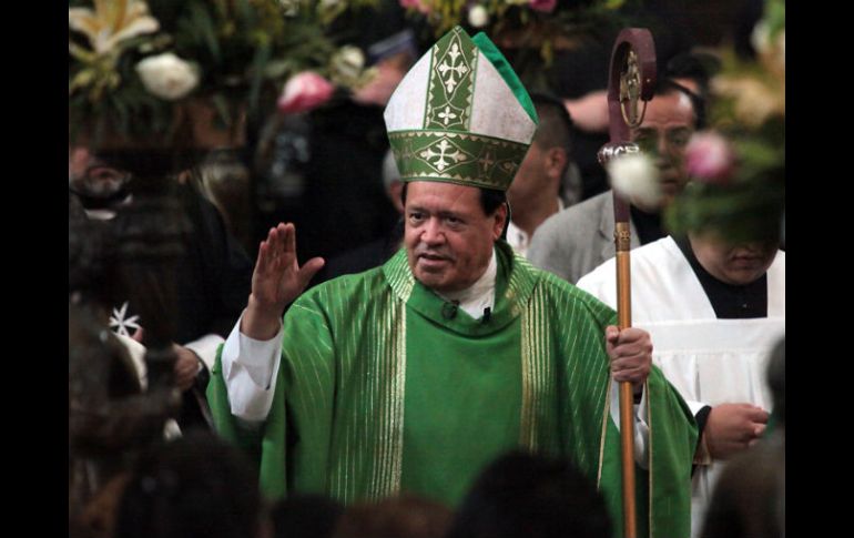 Norberto Rivera Carrera durante la ceremonia religiosa semanal en la Catedral Metropolitana de la Ciudad de México. EL UNIVERSAL  /