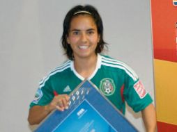 La mexicana recibió el premio como mejor jugadora del duelo ante Inglaterra. NTX  /