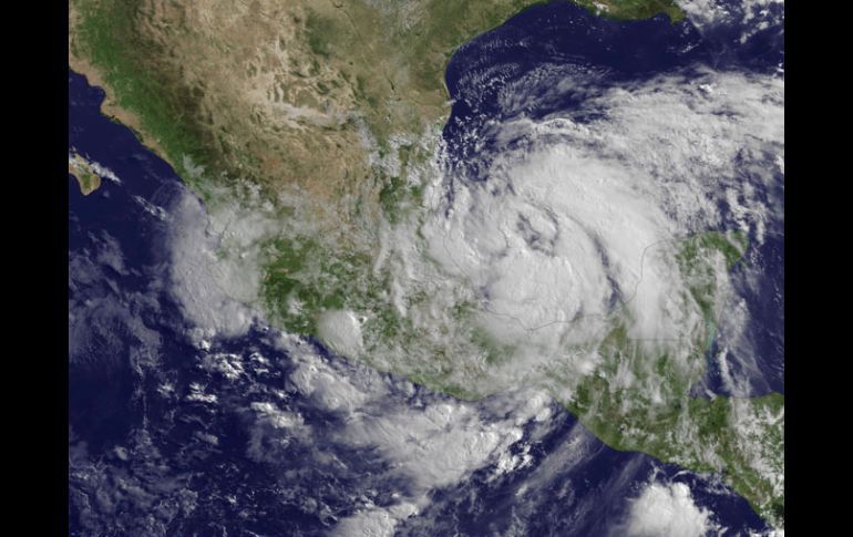 Imagen satelital que muestra el avance de la tormenta tropical Arlene. EFE  /