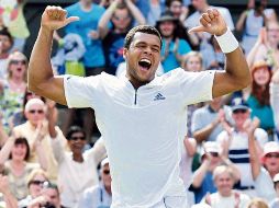 El francés Jo-Wilfried Tsonga festejó con gran euforia la remontada que logró con un tenis casi perfecto. AFP  /