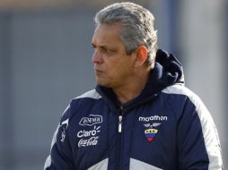 El estratega colombiano Reinaldo Rueda durante sesión de entrenamiento frente a Copa América 2011. AP  /