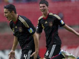 Koray Guenter celebra el primer gol del equipo alemán en el partido. MEXSPORT  /