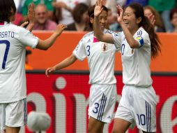 Homare Sawa de Japon celebra el gol, durante el juego contra México. MEXSPORT  /