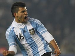 Sergio Aguero celebrando el gol durante el partido contra Bolivia. AP  /