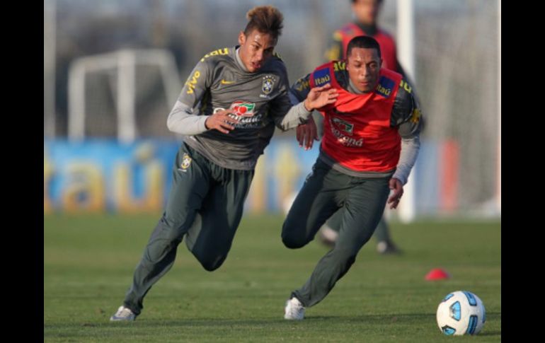 Jugadores de la Selección de Brasil, durante entrenamiento rumbo a Copa América 2011. EFE  /