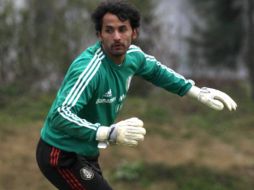 El portero Luis Michel, uno de los cinco jugadores mayores de 22 años, durante entrenamiento de la Copa América. REUTERS  /