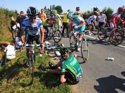 Instantes después de la caída donde los participantes se preparan para continuar. MEXSPORT  /