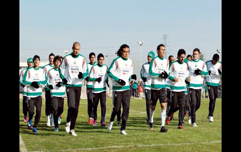 El Tricolor trota en las instalaciones del complejo deportivo en Benavídez, ciudad de su concentración. MEXSPORT  /