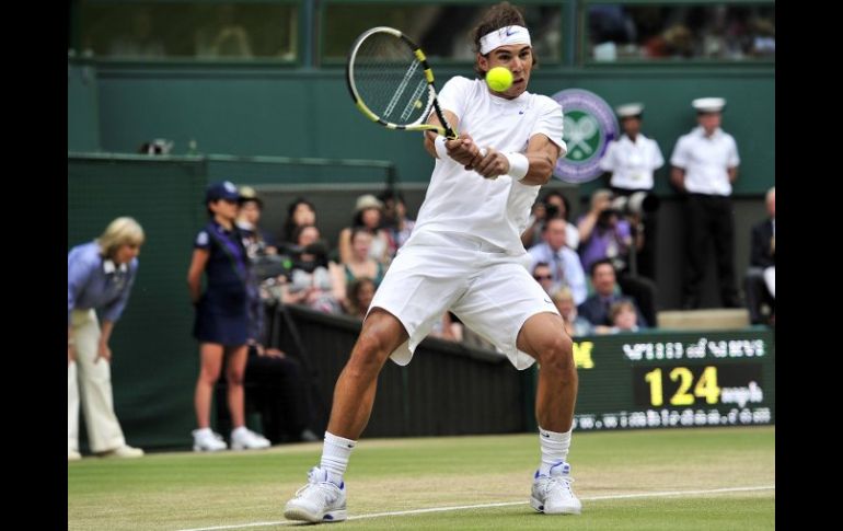 El español Rafael Nadal será desbancado del podio mundial a partir de mañana. AP  /