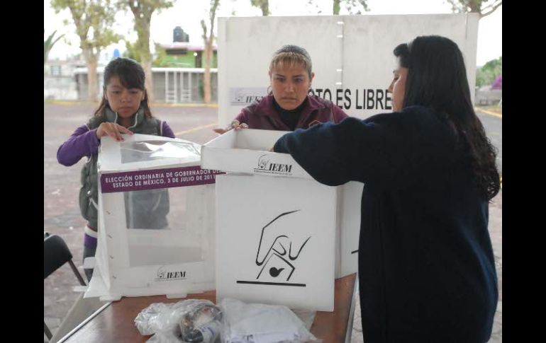 En tanto, el Instituto Electoral del Estado de México reporta tranquilidad en la jornada electoral. NTX  /