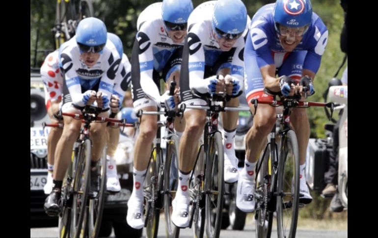 La formación Garmin, durante segunda etapa del Tour de Francia. REUTERS  /