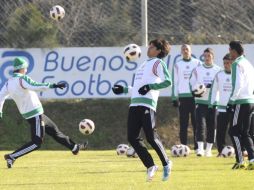 Los jugadores de la Selección mexicana se preparan para enfrentar a Chile en San Juan, Argentina. EFE  /