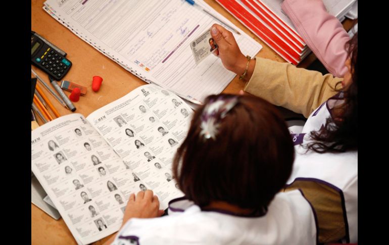 Votantes al acudir a emitir su voto en la Casilla 1922 en el Estado de México. NTX  /