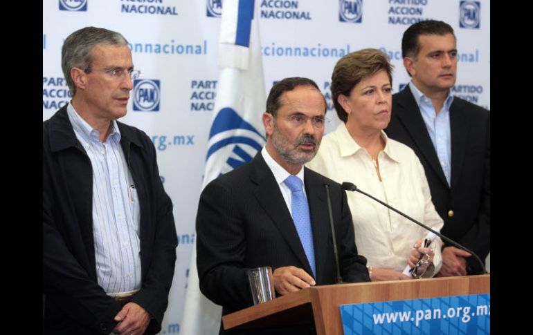 Gustavo Madero durante conferencia de prensa en torno a la jornada electoral de este domingo. EL UNIVERSAL  /