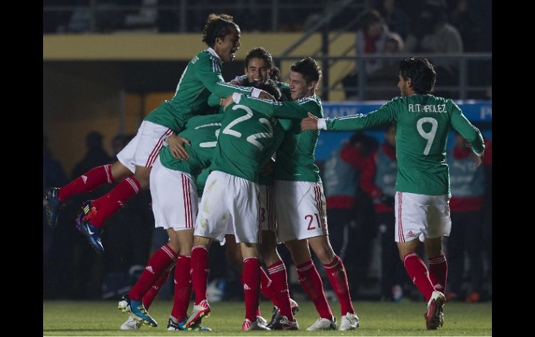 Selección mexicana Sub-22, celebrando gol en partido de la Copa América 2011, contra Chile. MEXSPORT  /