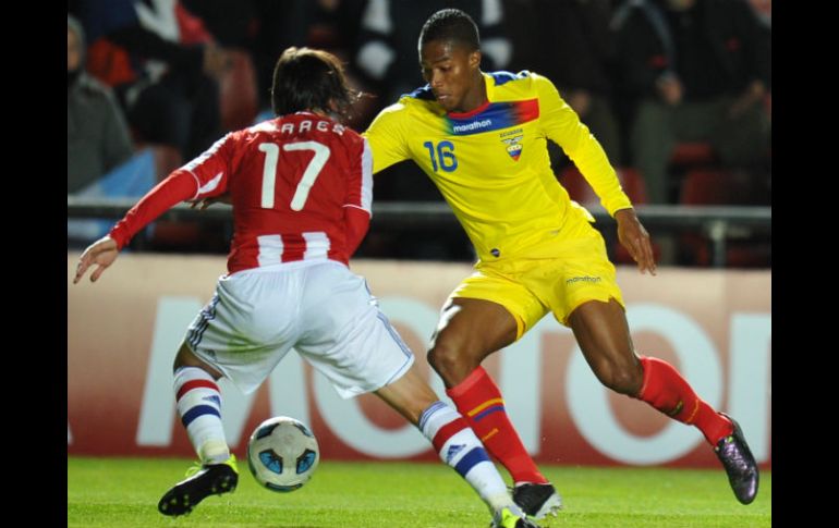 Antonio Valencia podría jugar contra Brasil si se recupera de su lesión.AFP  /