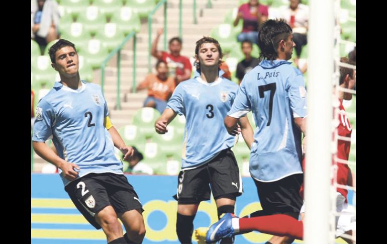 Emiliano Velázquez (2) se recupera de una contractura que sufrió en el duelo de cuartos de final ante Uzbekistán. MEXSPORT  /