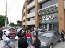 El martes, las instalaciones de la Auditoría Superior del Estado de Jalisco fueron clausuradas simbólicamente por ciudadanos. S. NÚÑEZ  /