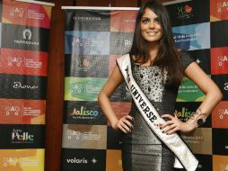 La Miss Universo realizó un recorrido por los pasillo del SIAG. M. FREYRÍA  /