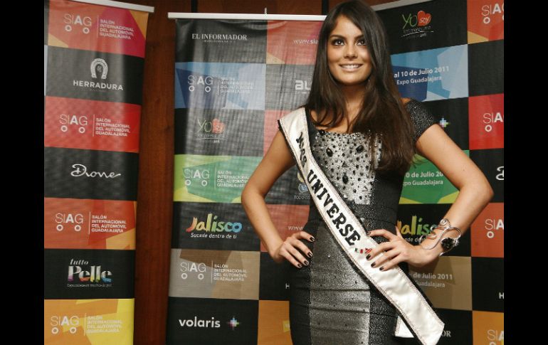 La Miss Universo realizó un recorrido por los pasillo del SIAG. M. FREYRÍA  /