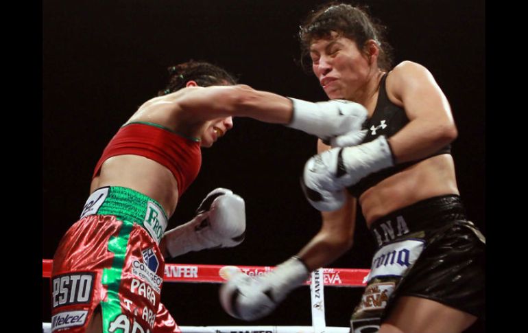 Ana Maria Torres (Der.) y Jackie Nava (Izq.), durante su combate en Veracruz hace unos meses. MEXSPORT  /