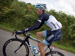 Andy Schleck durante el kílometro 164.5 en la fase cinco de tour. AFP  /