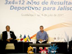 Alberto Cárdenas, Emilio González y Francisco Ramírez difundieron los avances deportivos en Jalisco. M. FREYRÍA  /