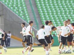 El cuadro mexicano reconoció la cancha del Corona, sede del choque ante los alemanes. MEXSPORT  /