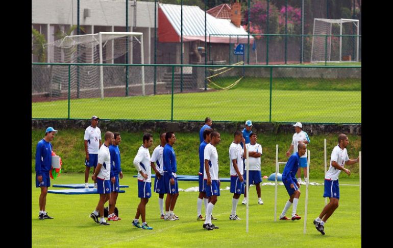 Jugadores de la Máquina durante el entrenamiento. MEXSPORT  /