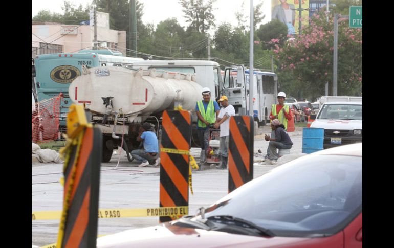 Aristóteles Sandoval no reconoce el 10 de septiembre como plazo para terminar con las obras de pavimentación. A. CAMACHO  /