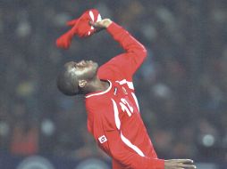 El tico Joel Campbell festeja el segundo gol de Costa Rica. AP  /