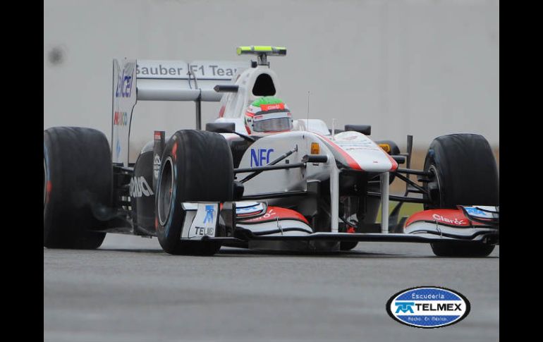 Sergio Perez en la primera sesión de entrenamiento libre en Silverstone. AFP  /