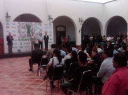 La Expo Empleo se realizará hoy y mañana en el Centro Cultural 'El Refugio', con casi 80 empresas participantes. T. VILLASEÑOR  /