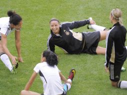 Jugadoras de la Selección Femenil de Alemania durante sesión de entrenamiento en Wolfsburg. AP  /