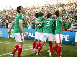 La selección mexicana Sub-17 celebrando un gol durante la semifinal contra Alemania. MEXSPORT  /