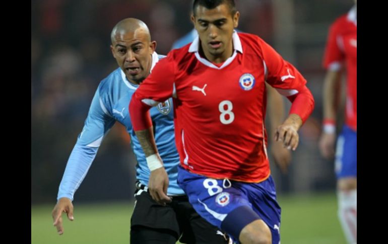 El seleccionado Chileno, Arturo Vidal, durante partido de la Copa América Argentina 2011. EFE  /