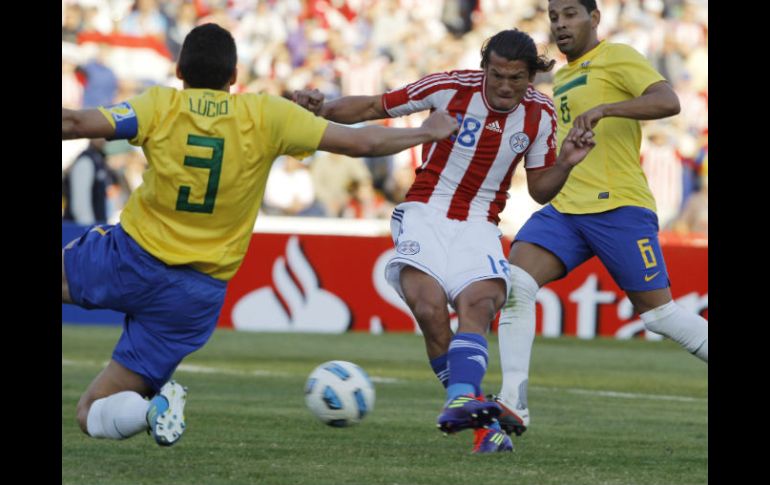 La selección de Brasil sacó la fuerza para lograr el empate con Paraguay.EFE  /