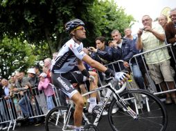 Contador previo a empezar el recorrido de 208km y la novena etapa. AFP  /