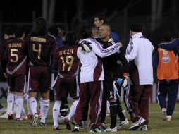 La selección Venezolana celebrando el gol. MEXSPORT  /